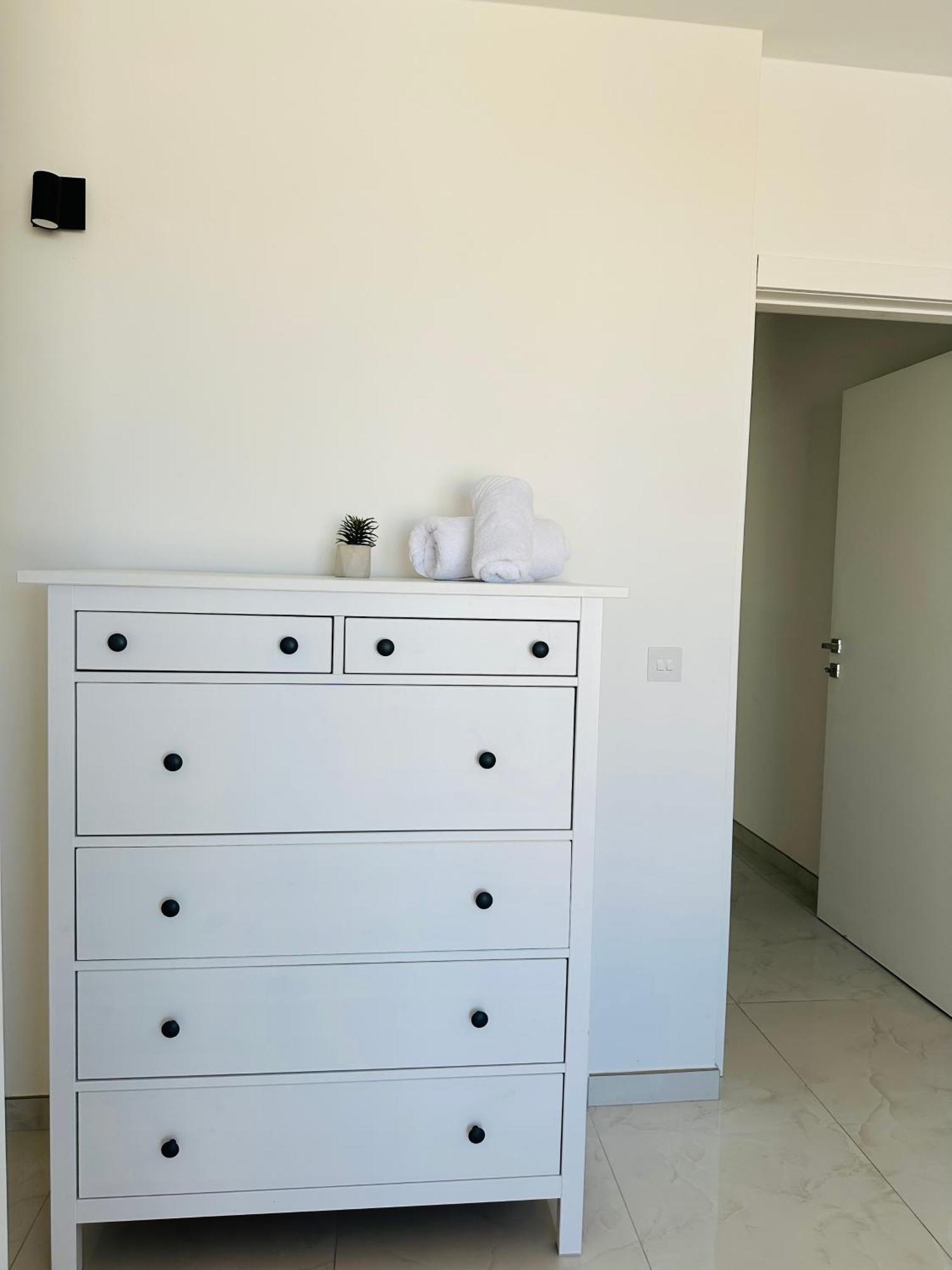 Sliema 2 Bedroom Penthouse Екстер'єр фото
