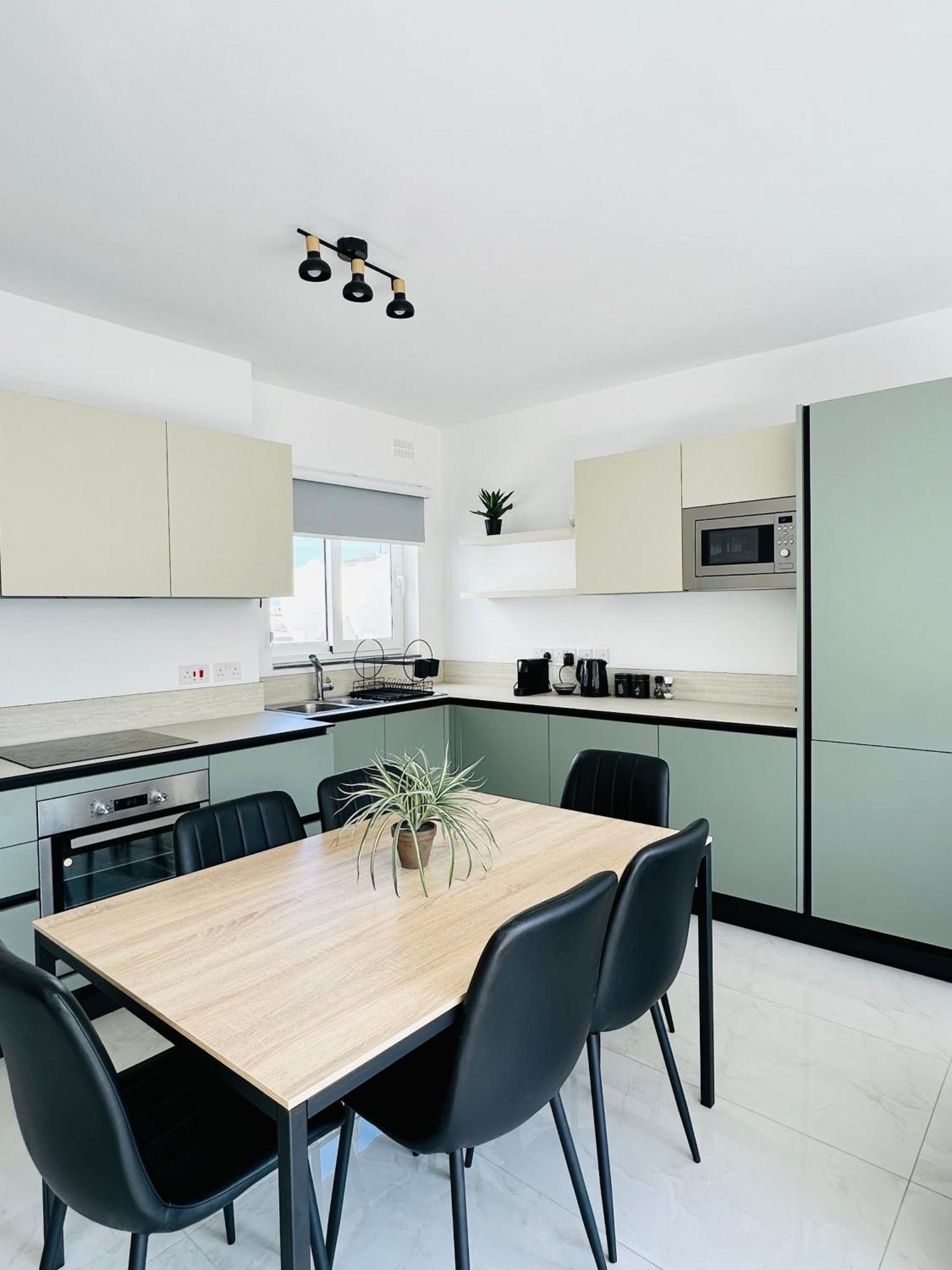 Sliema 2 Bedroom Penthouse Екстер'єр фото